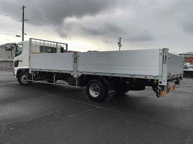 ヒノレンジャー プロシフトＡＴ車・６２ボディ２４フルワイドアルミＨｉブロック　３．６５ｔ積・プロシフトＡＴ車・６２００ボデ・２４００フルワイド・坂道発進補助装置・プリクラッシュセフティ・車線逸脱警報装置・ベッド付・左電格ミラー・ＥＴＣ・荷台内寸　Ｌ６１９８　Ｗ２３６８　Ｈ６９１（4枚目）