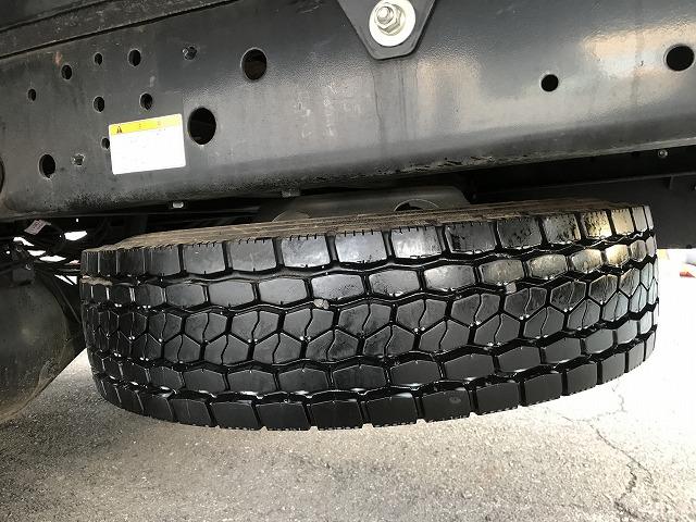 ヒノレンジャー プロシフトＡＴ車・６２ボディ２４フルワイドアルミＨｉブロック　３．６５ｔ積・プロシフトＡＴ車・６２００ボデ・２４００フルワイド・坂道発進補助装置・プリクラッシュセフティ・車線逸脱警報装置・ベッド付・左電格ミラー・ＥＴＣ・荷台内寸　Ｌ６１９８　Ｗ２３６８　Ｈ６９１（32枚目）