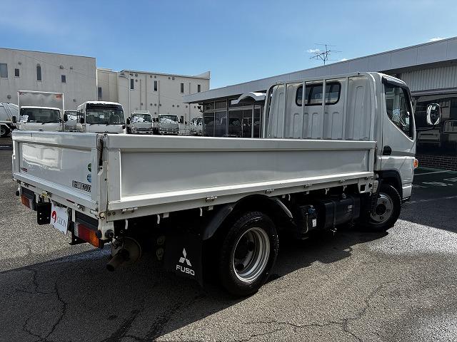 キャンター ５ＭＴ・２ｔ積・１０尺・平ボディ・５ｔ未満・メッキパーツ　２ｔ積・平ボディ・衝突軽減ブレーキ・車線逸脱警報装置・左電格ミラー・キーレス・メッキパーツ・フォグライト・荷台内寸　Ｌ３１２１　Ｗ１６２２　Ｈ３８６（8枚目）