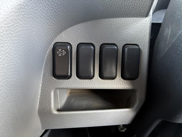 キャンター ５ＭＴ・２ｔ積・１０尺・平ボディ・５ｔ未満・メッキパーツ　２ｔ積・平ボディ・衝突軽減ブレーキ・車線逸脱警報装置・左電格ミラー・キーレス・メッキパーツ・フォグライト・荷台内寸　Ｌ３１２１　Ｗ１６２２　Ｈ３８６（28枚目）