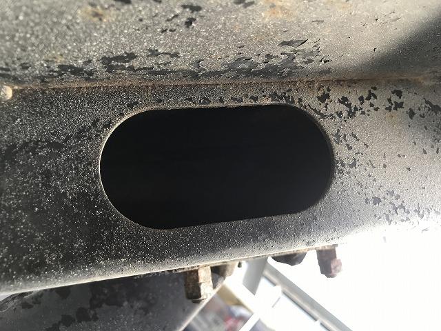 エルフトラック ２ｔ積・５ＭＴ・全低床ダンプ・電動コボレーン付　２ｔ積・５ＭＴ・極東製全低床ダンプ・ＤＤ０２－３１・電動コボレーン付・坂道発進補助装置・ドアバイザー・ライトレベライザー・荷台内寸　Ｌ３０２７　Ｗ１６０３　Ｈ３２６（35枚目）