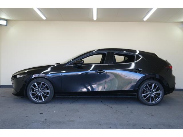 ＭＡＺＤＡ３ファストバック １５Ｓツーリング　・ＬＥＤヘッドライト・純正１８インチアルミホイール・クリアランスソナー・ＰＣＳ・ＢＳＭ・ＨＵＤ・バックカメラ・Ｂｌｕｅｔｏｏｔｈ・オートパーキングブレーキ・スマートキー（11枚目）