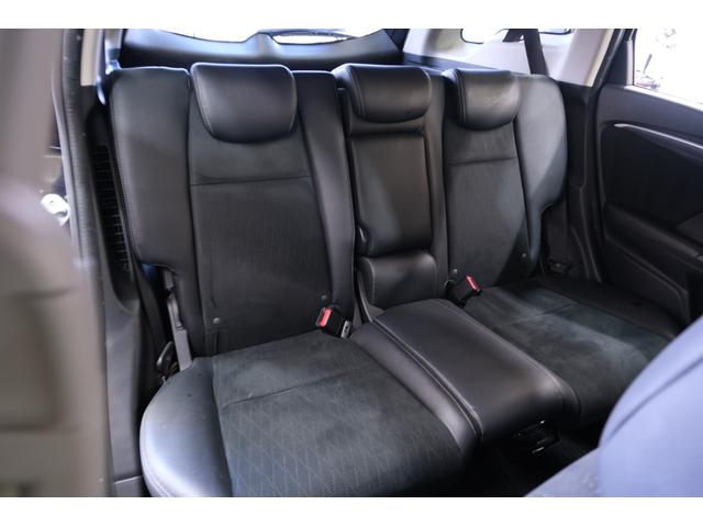 シャトル ハイブリッドＺスタイルエディション　・特別仕様車・ＬＥＤヘッドライト・純正１６インチアルミホイール・デジタルインナーミラー・ドライブレコーダー・プリクラッシュセーフティ・クルーズコントロール・ＥＴＣ・シートヒーター・スマートキー（14枚目）