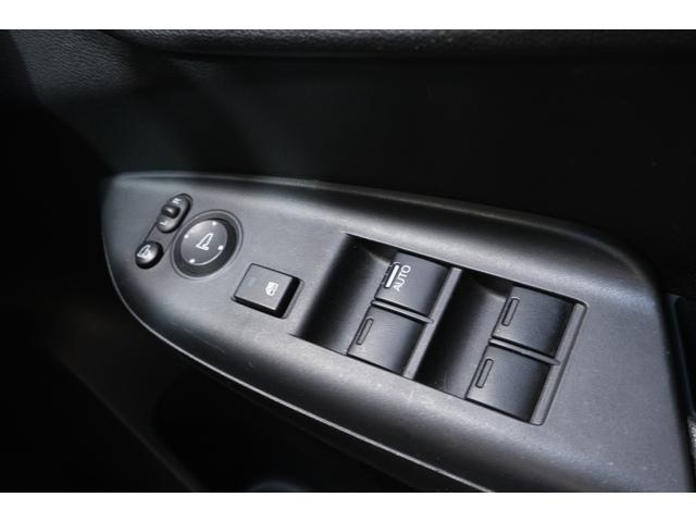 シャトル ハイブリッド　・純正１５インチホイール・ケンウッド製７インチナビ・ＴＶ・バックカメラ・Ｂｌｕｅｔｏｏｔｈ・オートリトラミラー・スマートキー・プッシュスタート（69枚目）