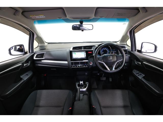 フィットハイブリッド Ｆパッケージ　・ＬＥＤヘッドライト・純正１５インチホイール・純正７インチナビ・ＴＶ・バックカメラ・Ｂｌｕｅｔｏｏｔｈ・スマートキー・プッシュスタート（12枚目）