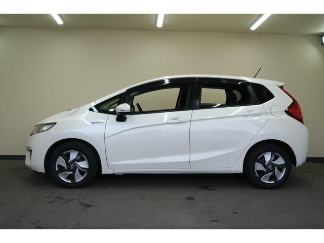 フィットハイブリッド Ｆパッケージ　・ＬＥＤヘッドライト・純正１５インチホイール・純正７インチナビ・ＴＶ・バックカメラ・Ｂｌｕｅｔｏｏｔｈ・スマートキー・プッシュスタート（30枚目）
