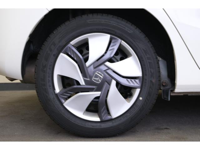 フィットハイブリッド Ｆパッケージ　・ＬＥＤヘッドライト・純正１５インチホイール・純正７インチナビ・ＴＶ・バックカメラ・Ｂｌｕｅｔｏｏｔｈ・スマートキー・プッシュスタート（39枚目）