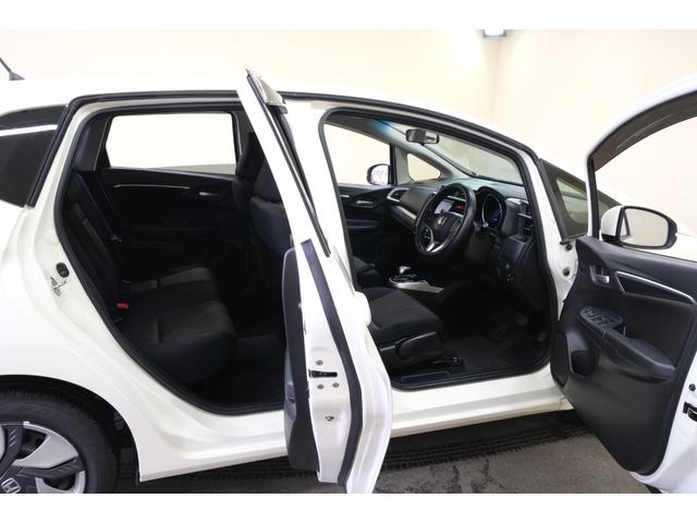 フィットハイブリッド Ｆパッケージ　・ＬＥＤヘッドライト・純正１５インチホイール・純正７インチナビ・ＴＶ・バックカメラ・Ｂｌｕｅｔｏｏｔｈ・スマートキー・プッシュスタート（50枚目）