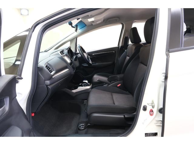 フィットハイブリッド Ｆパッケージ　・ＬＥＤヘッドライト・純正１５インチホイール・純正７インチナビ・ＴＶ・バックカメラ・Ｂｌｕｅｔｏｏｔｈ・スマートキー・プッシュスタート（57枚目）