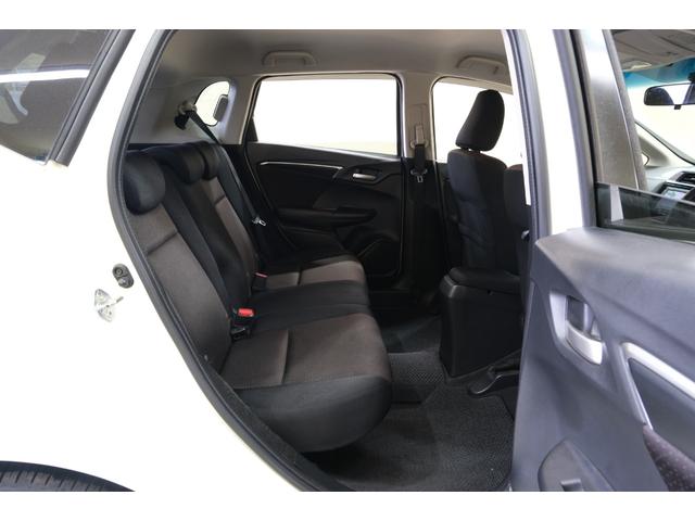 フィットハイブリッド Ｆパッケージ　・ＬＥＤヘッドライト・純正１５インチホイール・純正７インチナビ・ＴＶ・バックカメラ・Ｂｌｕｅｔｏｏｔｈ・スマートキー・プッシュスタート（61枚目）