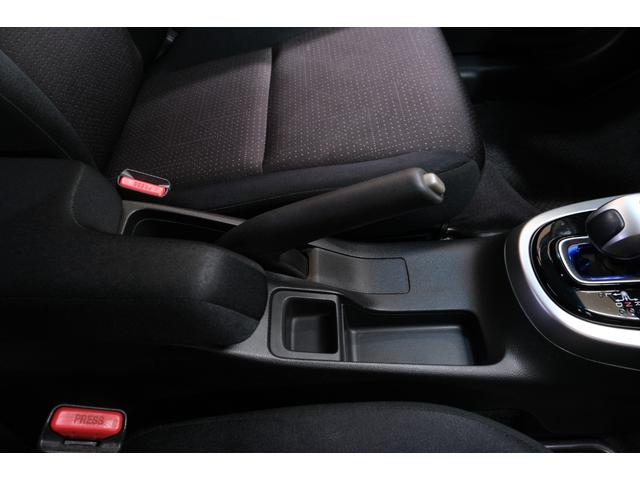 フィットハイブリッド Ｆパッケージ　・ＬＥＤヘッドライト・純正１５インチホイール・純正７インチナビ・ＴＶ・バックカメラ・Ｂｌｕｅｔｏｏｔｈ・スマートキー・プッシュスタート（78枚目）