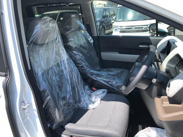 フリード エアー　登録済未使用車　バックカメラ　クリアランスソナー　オートクルーズコントロール　衝突被害軽減システム　両側電動スライドドア　オートライト　ＬＥＤヘッドランプ　スマートキー　電動格納ミラー　３列シート（40枚目）