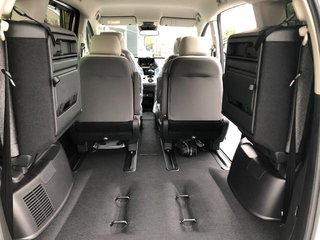 フリード ｅ：ＨＥＶエアー　登録済未使用車　バックカメラ　クリアランスソナー　オートクルーズコントロール　レーンアシスト　衝突被害軽減システム　両側電動スライドドア　オートライト　ＬＥＤヘッドランプ　電動格納ミラー　３列シート（18枚目）