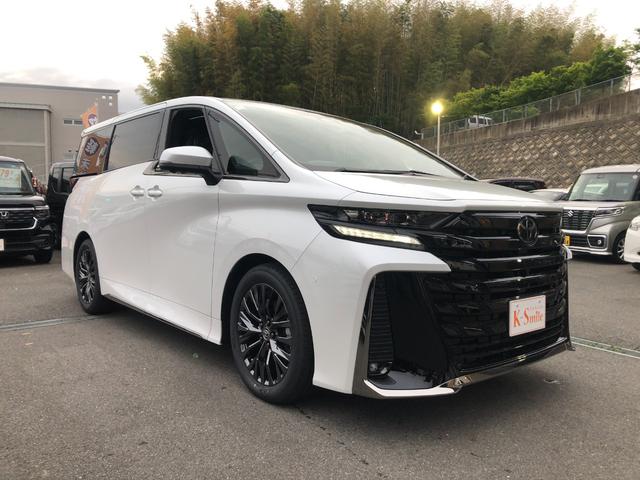 ヴェルファイア Ｚ　プレミア　登録済未使用車　全周囲カメラ　ナビ　クリアランスソナー　オートクルーズコントロール　レーンアシスト　パークアシスト　衝突被害軽減システム　両側電動スライドドア　オートマチックハイビーム　オートライト（11枚目）
