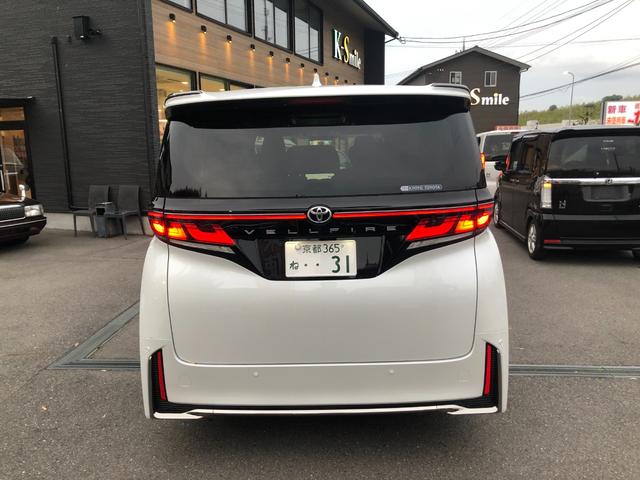 ヴェルファイア Ｚ　プレミア　登録済未使用車　全周囲カメラ　ナビ　クリアランスソナー　オートクルーズコントロール　レーンアシスト　パークアシスト　衝突被害軽減システム　両側電動スライドドア　オートマチックハイビーム　オートライト（14枚目）