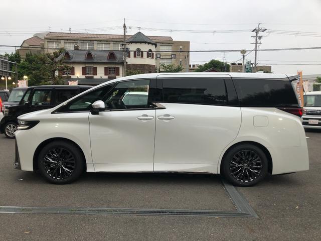 ヴェルファイア Ｚ　プレミア　登録済未使用車　全周囲カメラ　ナビ　クリアランスソナー　オートクルーズコントロール　レーンアシスト　パークアシスト　衝突被害軽減システム　両側電動スライドドア　オートマチックハイビーム　オートライト（16枚目）