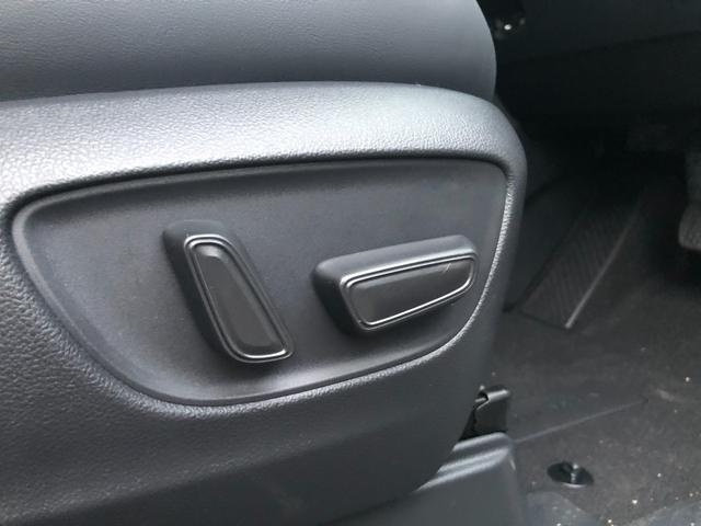 ヴェルファイア Ｚ　プレミア　登録済未使用車　全周囲カメラ　ナビ　クリアランスソナー　オートクルーズコントロール　レーンアシスト　パークアシスト　衝突被害軽減システム　両側電動スライドドア　オートマチックハイビーム　オートライト（33枚目）