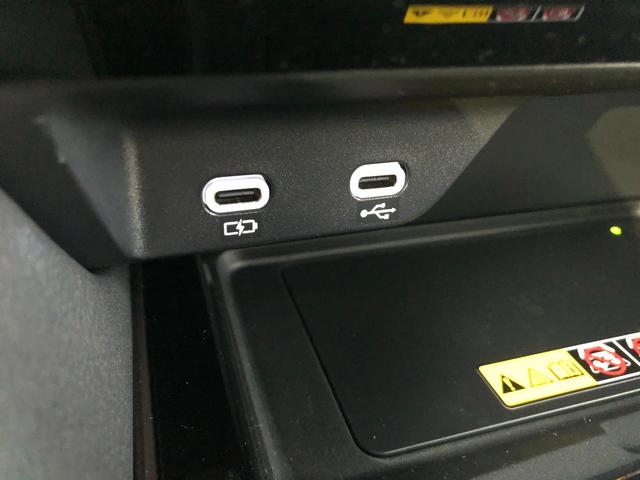 ヴェルファイア Ｚ　プレミア　登録済未使用車　全周囲カメラ　ナビ　クリアランスソナー　オートクルーズコントロール　レーンアシスト　パークアシスト　衝突被害軽減システム　両側電動スライドドア　オートマチックハイビーム　オートライト（43枚目）