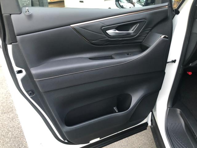 ヴェルファイア Ｚ　プレミア　登録済未使用車　全周囲カメラ　ナビ　クリアランスソナー　オートクルーズコントロール　レーンアシスト　パークアシスト　衝突被害軽減システム　両側電動スライドドア　オートマチックハイビーム　オートライト（63枚目）