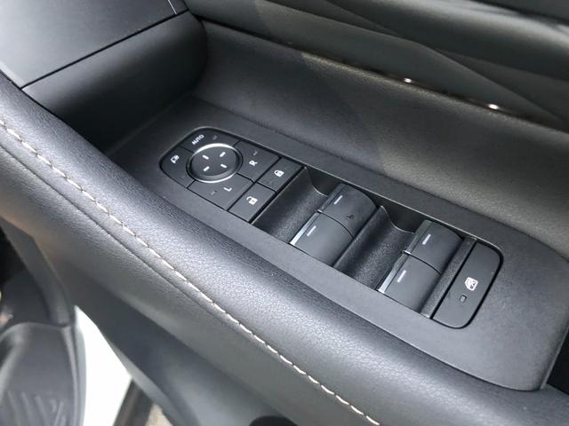 ヴェルファイア Ｚ　プレミア　登録済未使用車　全周囲カメラ　ナビ　クリアランスソナー　オートクルーズコントロール　レーンアシスト　パークアシスト　衝突被害軽減システム　両側電動スライドドア　オートマチックハイビーム　オートライト（68枚目）