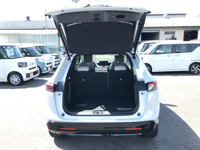 ヴェゼル e:HEV Z・PLaYパッケージ 全周囲カメラ クリアランスソナー オートクルーズコントロール レーンアシスト 衝突被害軽減システム サンルーフ ナビ TV オートライト LEDヘッドランプ 電動リアゲート アルミホイール(26枚目)