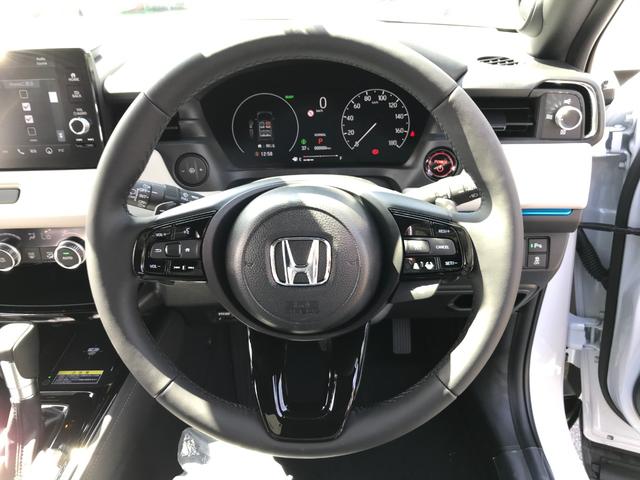 ヴェゼル e:HEV Z・PLaYパッケージ 全周囲カメラ クリアランスソナー オートクルーズコントロール レーンアシスト 衝突被害軽減システム サンルーフ ナビ TV オートライト LEDヘッドランプ 電動リアゲート アルミホイール(33枚目)