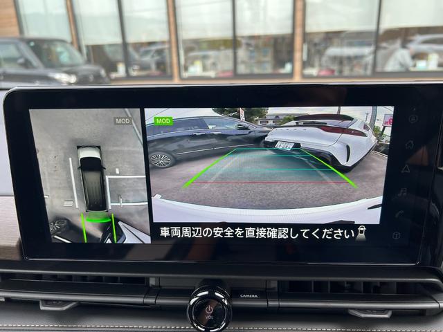 セレナ ｅ－パワー　ハイウェイスターＶ　登録済未使用車　全周囲カメラ　ナビ　クリアランスソナー　レーンアシスト　衝突被害軽減システム　両側電動スライドドア　オートライト　ＬＥＤヘッドランプ　スマートキー　アイドリングストップ　３列シート（4枚目）