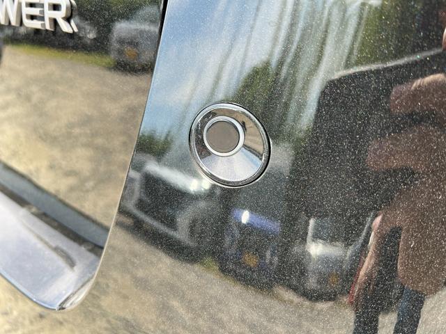 セレナ ｅ－パワー　ハイウェイスターＶ　登録済未使用車　全周囲カメラ　ナビ　クリアランスソナー　レーンアシスト　衝突被害軽減システム　両側電動スライドドア　オートマチックハイビーム　オートライト　ＬＥＤヘッドランプ　スマートキー（49枚目）