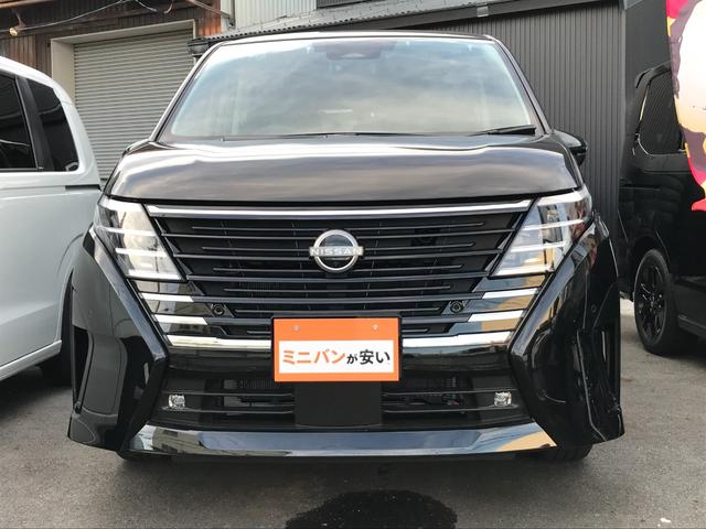 セレナ ｅ－パワー　ハイウェイスターＶ　全周囲カメラ　クリアランスソナー　オートクルーズコントロール　両側電動スライドドア　オートライト　ＬＥＤヘッドランプ　スマートキー　アイドリングストップ　電動格納ミラー　３列シート　フルフラット（12枚目）