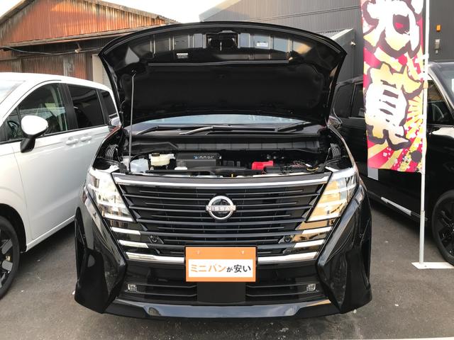 セレナ ｅ－パワー　ハイウェイスターＶ　全周囲カメラ　クリアランスソナー　オートクルーズコントロール　両側電動スライドドア　オートライト　ＬＥＤヘッドランプ　スマートキー　アイドリングストップ　電動格納ミラー　３列シート　フルフラット（25枚目）