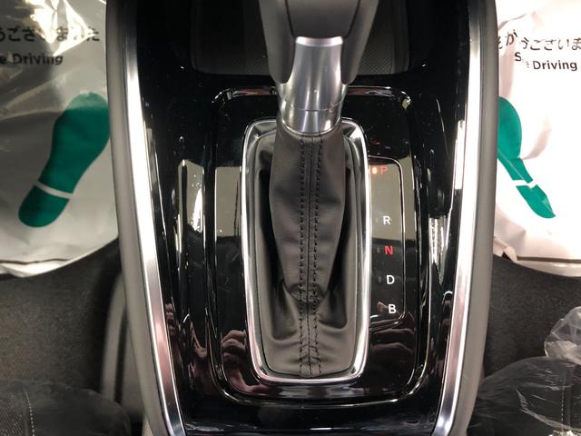ヴェゼル ｅ：ＨＥＶ　Ｚ　登録済未使用車　衝突軽減ブレーキ　バックカメラ　クリアランスソナー　オートクルーズコントロール　レーンアシスト　衝突被害軽減システム　オートライト　ＬＥＤヘッドランプ　電動リアゲート　アルミホイール（19枚目）