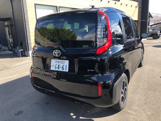 シエンタ ハイブリッドＺ　登録済未使用車　全周囲カメラ　ナビ　クリアランスソナー　オートクルーズコントロール　レーンアシスト　パークアシスト　衝突被害軽減システム　両側電動スライドドア　オートマチックハイビーム　オートライト（7枚目）