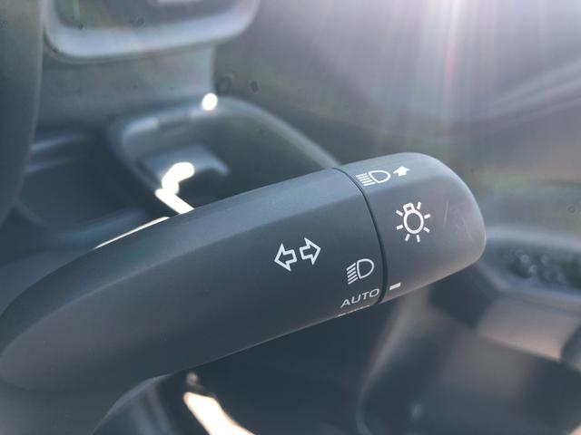 シエンタ ハイブリッドＺ　登録済未使用車　全周囲カメラ　ナビ　クリアランスソナー　オートクルーズコントロール　レーンアシスト　パークアシスト　衝突被害軽減システム　両側電動スライドドア　オートマチックハイビーム　オートライト（14枚目）