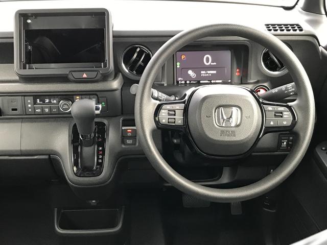 N-BOXカスタム ベースグレード 両側スライド・片側電動 クリアランスソナー オートクルーズコントロール レーンアシスト 衝突被害軽減システム オートライト LEDヘッドランプ スマートキー アイドリングストップ 電動格納ミラー(7枚目)