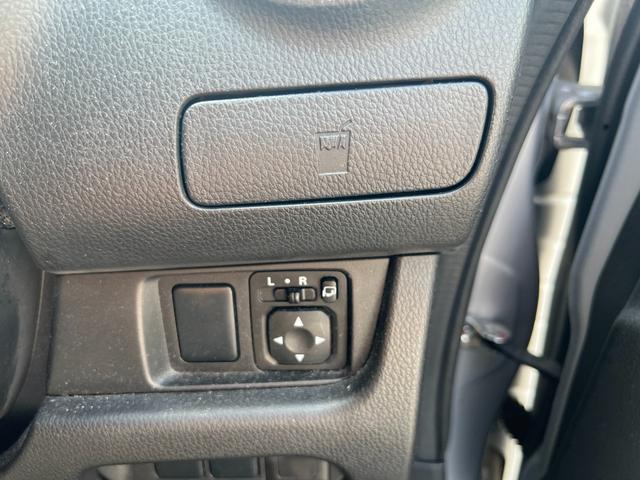 ｅＫカスタム 　Ｅ　ｅ－アシスト　バックカメラ　オートライト　スマートキー　電動格納ミラー　ベンチシート　ＣＶＴ　ＣＤ　ＵＳＢ　アルミホイール　エアコン　パワーウィンドウ（7枚目）