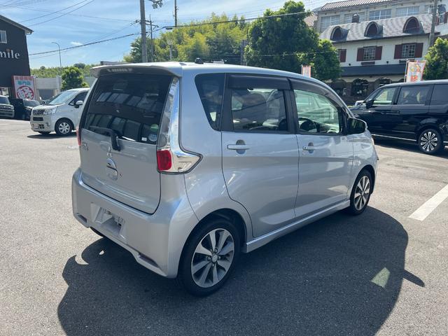 ｅＫカスタム 　Ｅ　ｅ－アシスト　バックカメラ　オートライト　スマートキー　電動格納ミラー　ベンチシート　ＣＶＴ　ＣＤ　ＵＳＢ　アルミホイール　エアコン　パワーウィンドウ（16枚目）