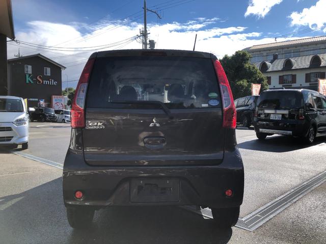 ｅＫワゴン Ｅ　ｅ－アシスト　ＥＴＣ　ＴＶ　クリアランスソナー　衝突被害軽減システム　キーレスエントリー　電動格納ミラー　シートヒーター　ベンチシート　ＣＶＴ　ＡＢＳ　ＥＳＣ　衝突安全ボディ　エアコン　パワーステアリング（11枚目）
