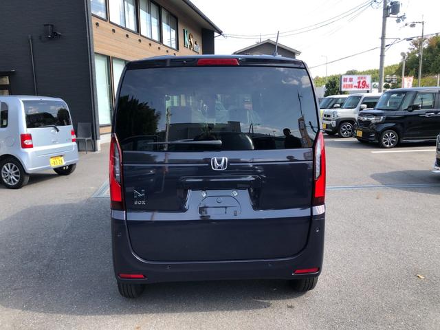 Ｎ－ＢＯＸ ベースグレード　両側スライドドア　クリアランスソナー　オートクルーズコントロール　衝突被害軽減システム　ＬＥＤヘッドランプ　スマートキー　アイドリングストップ　ベンチシート　ＣＶＴ　盗難防止システム　ＡＢＳ　ＥＳＣ（9枚目）