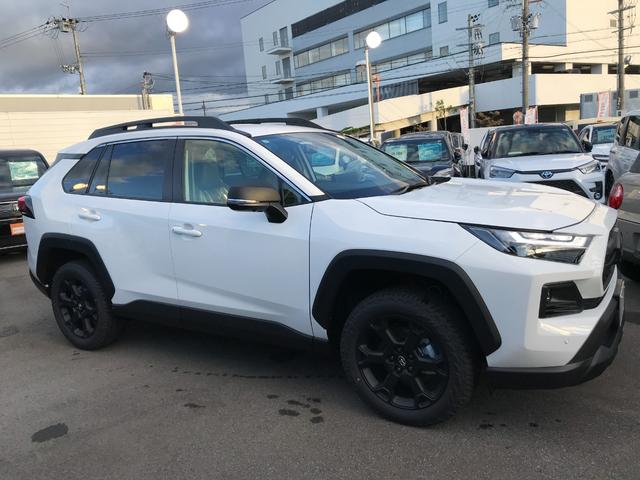 RAV4 ハイブリッドアドベンチャー オフロードパッケージII 4WD 全周囲カメラ クリアランスソナー オートクルーズコントロール レーンアシスト パワーシート 衝突被害軽減システム TV オートマチックハイビーム オートライト LEDヘッドランプ(25枚目)