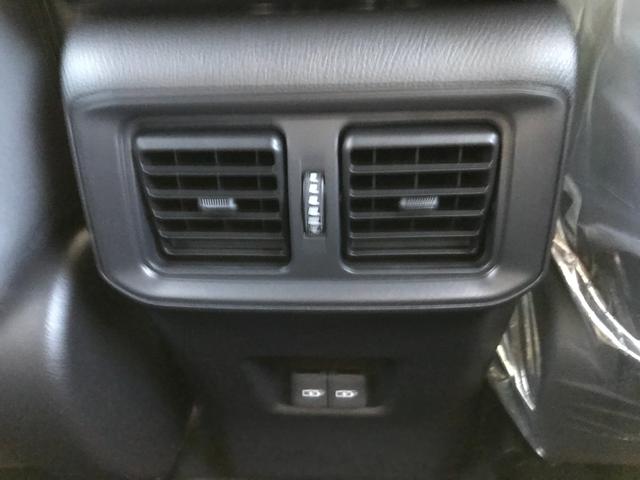 RAV4 ハイブリッドアドベンチャー オフロードパッケージII 4WD 全周囲カメラ クリアランスソナー オートクルーズコントロール レーンアシスト パワーシート 衝突被害軽減システム TV オートマチックハイビーム オートライト LEDヘッドランプ(40枚目)