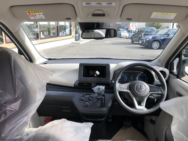 ｅＫワゴン Ｍ　バックカメラ　クリアランスソナー　レーンアシスト　衝突被害軽減システム　キーレスエントリー　アイドリングストップ　電動格納ミラー　シートヒーター　ベンチシート　ＣＶＴ　盗難防止システム　ＡＢＳ　ＥＳＣ（2枚目）