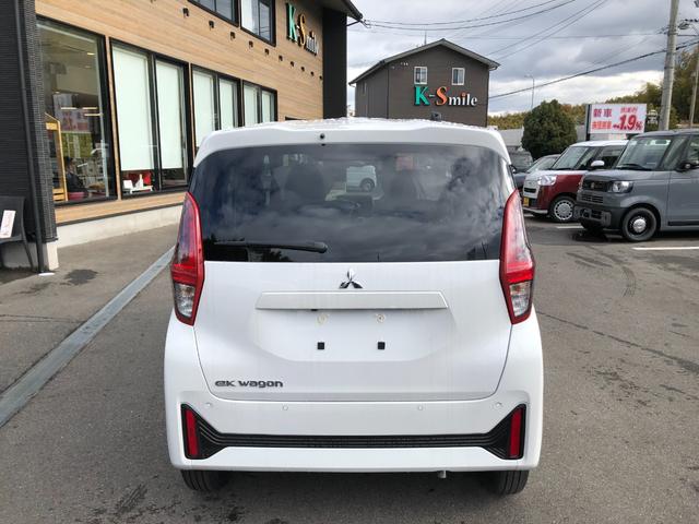 ｅＫワゴン Ｍ　バックカメラ　クリアランスソナー　レーンアシスト　衝突被害軽減システム　キーレスエントリー　アイドリングストップ　電動格納ミラー　シートヒーター　ベンチシート　ＣＶＴ　盗難防止システム　ＡＢＳ　ＥＳＣ（7枚目）