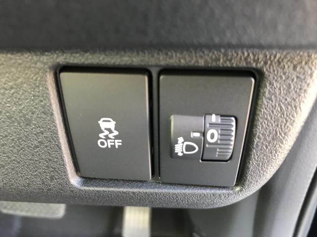 Ｎ－ＢＯＸカスタム ターボ　両側電動スライドドア　クリアランスソナー　オートクルーズコントロール　レーンアシスト　衝突被害軽減システム　オートライト　ＬＥＤヘッドランプ　スマートキー　アイドリングストップ　電動格納ミラー（10枚目）