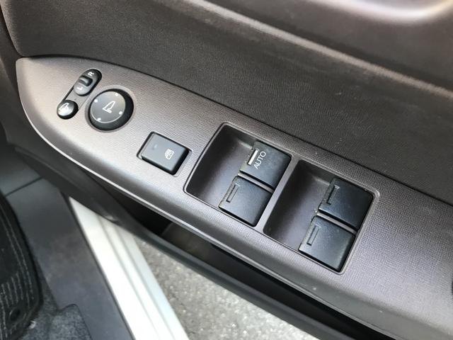 N-ONE スタンダード・ローダウン TV スマートキー アイドリングストップ 電動格納ミラー ベンチシート CVT 盗難防止システム ABS ESC CD 衝突安全ボディ エアコン パワーステアリング パワーウィンドウ 運転席エアバッグ(16枚目)