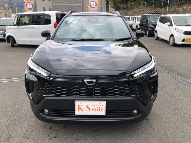 カローラクロス ハイブリッド　Ｚ　全周囲カメラ　クリアランスソナー　オートクルーズコントロール　レーンアシスト　パワーシート　パークアシスト　衝突被害軽減システム　サンルーフ　ＴＶ　オートマチックハイビーム　オートライト（6枚目）