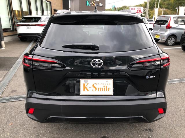 カローラクロス ハイブリッド　Ｚ　全周囲カメラ　クリアランスソナー　オートクルーズコントロール　レーンアシスト　パワーシート　パークアシスト　衝突被害軽減システム　サンルーフ　ＴＶ　オートマチックハイビーム　オートライト（10枚目）