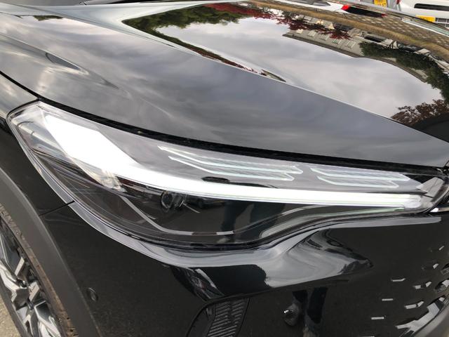 カローラクロス ハイブリッド　Ｚ　全周囲カメラ　クリアランスソナー　オートクルーズコントロール　レーンアシスト　パワーシート　パークアシスト　衝突被害軽減システム　サンルーフ　ＴＶ　オートマチックハイビーム　オートライト（15枚目）