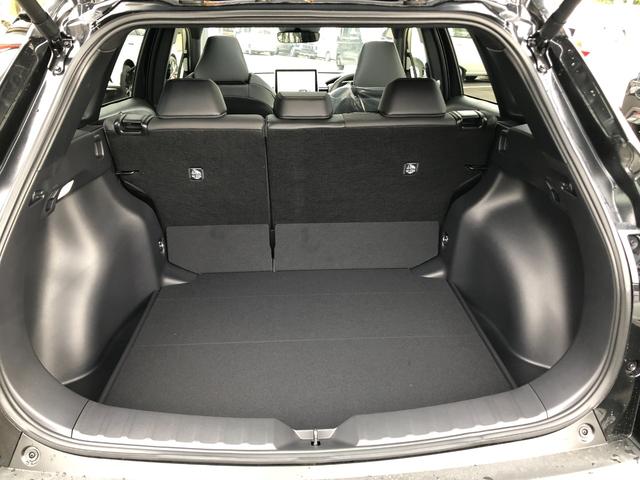 カローラクロス ハイブリッド　Ｚ　全周囲カメラ　クリアランスソナー　オートクルーズコントロール　レーンアシスト　パワーシート　パークアシスト　衝突被害軽減システム　サンルーフ　ＴＶ　オートマチックハイビーム　オートライト（20枚目）