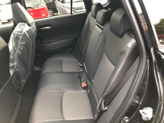 カローラクロス ハイブリッド　Ｚ　全周囲カメラ　クリアランスソナー　オートクルーズコントロール　レーンアシスト　パワーシート　パークアシスト　衝突被害軽減システム　サンルーフ　ＴＶ　オートマチックハイビーム　オートライト（25枚目）