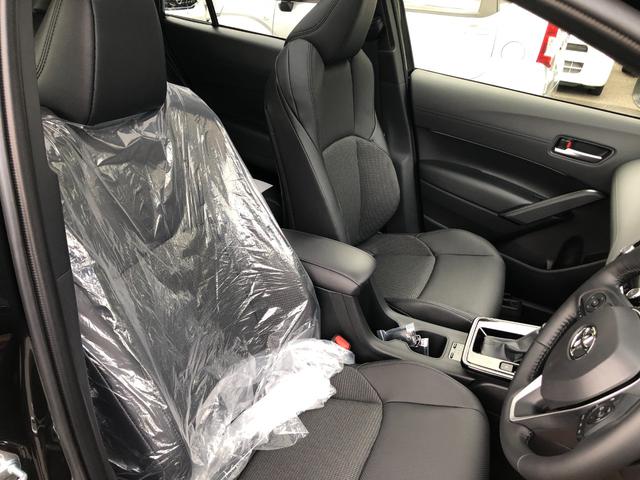 カローラクロス ハイブリッド　Ｚ　全周囲カメラ　クリアランスソナー　オートクルーズコントロール　レーンアシスト　パワーシート　パークアシスト　衝突被害軽減システム　サンルーフ　ＴＶ　オートマチックハイビーム　オートライト（29枚目）